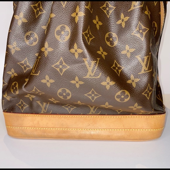 ❌❌SOLD❌❌ Louis Vuitton monogrammed Noe Bucket tote - Picture 5 of 10